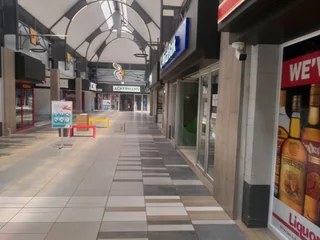 69 SQM RETAIL SUITE TO RENT IN THE WELL-KNOWN COMMERCIAL HUB OF SILVERTON - PRETORIA EAST