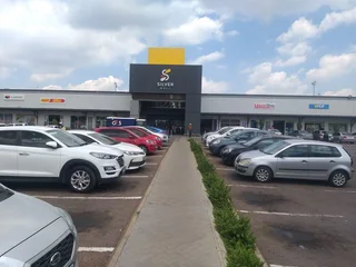 69 SQM RETAIL SUITE TO RENT IN THE WELL-KNOWN COMMERCIAL HUB OF SILVERTON - PRETORIA EAST