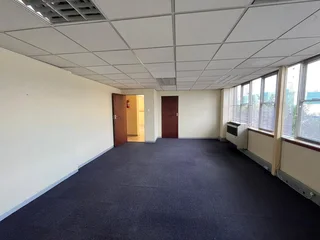 Stats Building | Alberton | Pristine commercial unit to let