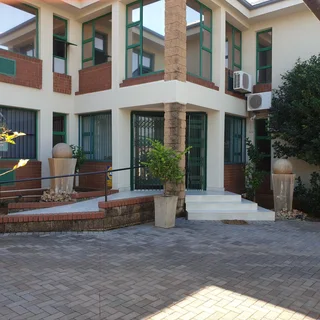 1,276 Sqm Commercial Building For Sale, Hatfield