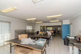 OFFICE SPACE FOR SALE, LYNNWOOD