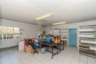 OFFICE SPACE FOR SALE, LYNNWOOD