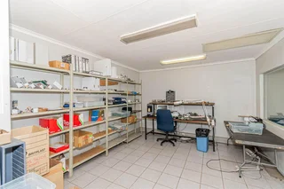 OFFICE SPACE FOR SALE, LYNNWOOD