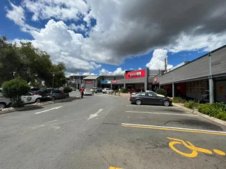 The Ridge Shopping Centre | Paul Kruger Road | Honeydew | Roodepoort | Pristine office to let