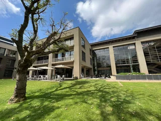 High end commercial office available for lease in Illovo