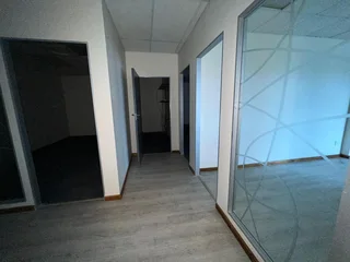 The Ridge Shopping Centre | Paul Kruger Road | Honeydew | Roodepoort | Pristine office to let