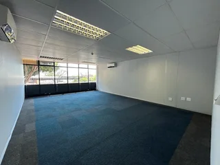 Cresta Junction | Immaculate Office Space to Let in Randburg