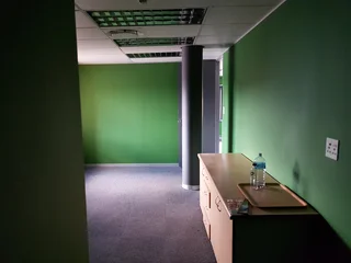 LARGE OFFICE SPACE TO LET IN HATFIELD