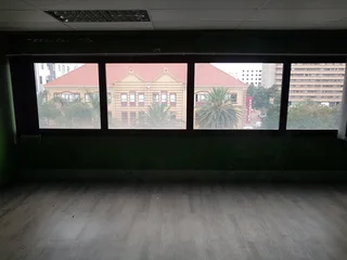 LARGE OFFICE SPACE TO LET IN HATFIELD