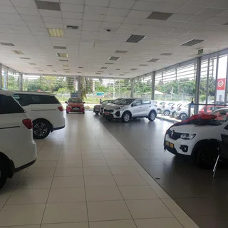 MASSIVE 500 SQM SHOWROOM FACILITY TO LET WITHIN THE WELL-DEVELOPED HATFIELD NODE WITH GREAT EXPOSURE