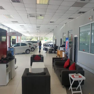 MASSIVE 500 SQM SHOWROOM FACILITY TO LET WITHIN THE WELL-DEVELOPED HATFIELD NODE WITH GREAT EXPOSURE