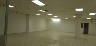 Well located retail space available for rent