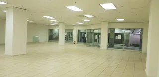 Well located retail space available for rent