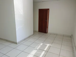 A-GRADE 425 SQM FACILITY FOR SALE IN THE PRISTINE NODE OF HATFIELD WITH GREAT MAIN ROAD EXPOSURE