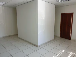 A-GRADE 425 SQM FACILITY FOR SALE IN THE PRISTINE NODE OF HATFIELD WITH GREAT MAIN ROAD EXPOSURE