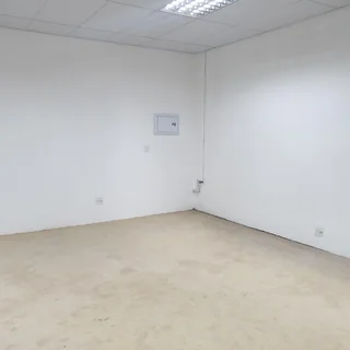 38 SQM RETAIL SPACE TO LET WITHIN HATFIELD MALL SITUATED AT 1122 BURNETT STREET