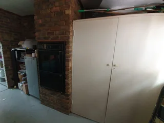 176SQM FREESTANDING OFFICE SPACE FOR SALE, VAL-DE-GRACE