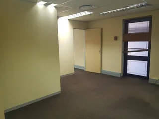 PARTITIONED OFFICES TO LET IN HATFIELD