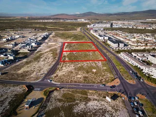 Sandown | Prime 14000sqm Vacant Land For Sale On Sand Road, Parklands North