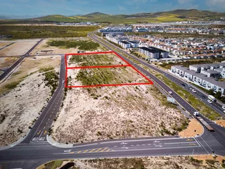 Sandown | Prime 14000sqm Vacant Land For Sale On Sand Road, Parklands North