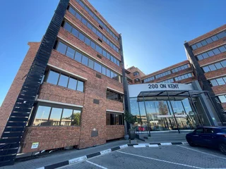 Building to Let in Ranburg | Kent Avenue