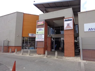 Retail Store To Let Situated Within Station Square Mall