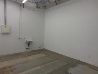 RETAIL STORE TO LET SITUATED WITHIN STATION SQUARE MALL