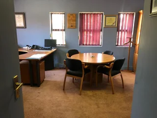 IMMACULATE OFFICE UNIT AVAILABLE FOR SALE IN ROODEPOORT