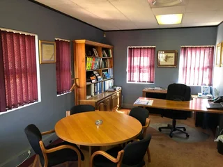 IMMACULATE OFFICE UNIT AVAILABLE FOR SALE IN ROODEPOORT
