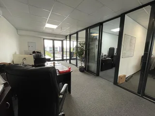 OFFICE SPACE TO RENT IN SANDOWN SQUARE BUSINESS PARK | 96m²