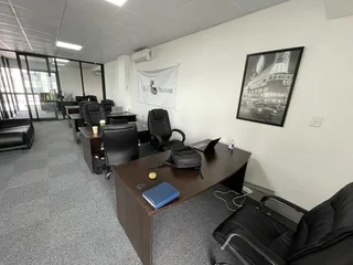 OFFICE SPACE TO RENT IN SANDOWN SQUARE BUSINESS PARK | 96m²