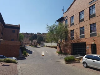 UPMARKET OFFICE PARK WITH GREAT VISBILITY