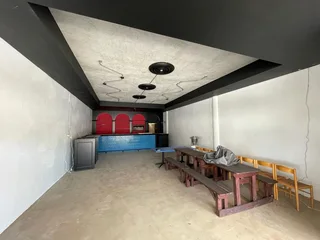 102 Corlett Drive | Prime Retail Space to Let in Corlett Drive