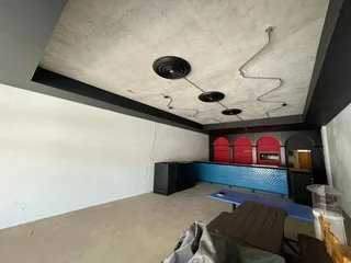 102 Corlett Drive | Prime Retail Space to Let in Corlett Drive