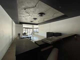 102 Corlett Drive | Prime Retail Space to Let in Corlett Drive