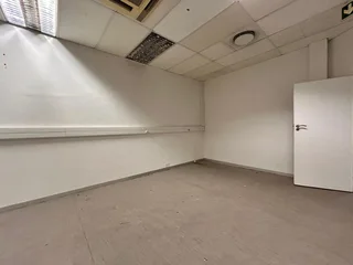 Cresta Corner | Prime Retail Space to Let in Randburg