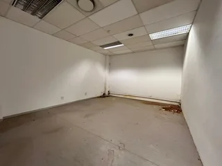 Cresta Corner | Prime Retail Space to Let in Randburg