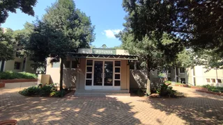 Moddercrest Office Park | Prime Office Space to Let in Modderfontein