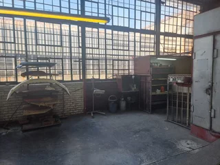 31 Lake Avenue | Workshop Space to Let in Benoni