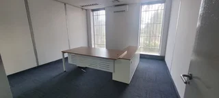 Isando Business Park | Stand-alone Building to Let in Kempton Park