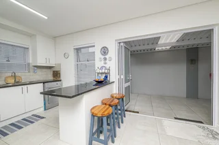 Charming 3-Bedroom Home in Honeydew Country Estate