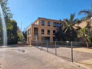 11 Pioneer Road | Prime Office Space to Let in Benoni