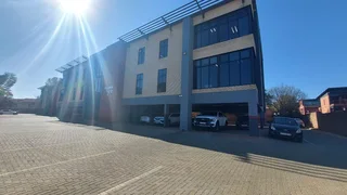 Hluma House Office Park | Jean Avenue | Die Hoewes | Centurion