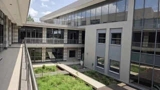 66 Square meter serviced office unit to let