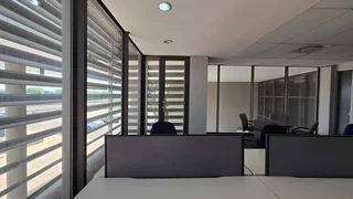 66 Square meter serviced office unit to let