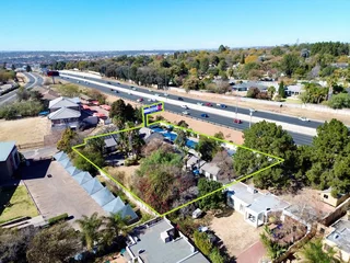 Business Zoned Free-standing House For Sale in Paulshof