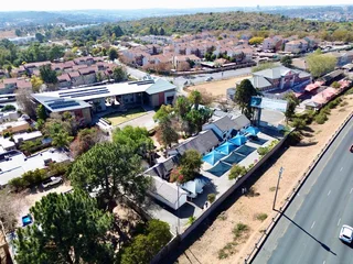 Business Zoned Free-standing House For Sale in Paulshof