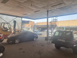 91-94 Ampthill Avenue and 89 Princess Avenue | Car Dealership to Let in Benoni