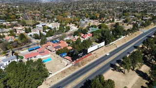 Business Zoned Free Standing House for Sale in Fourways