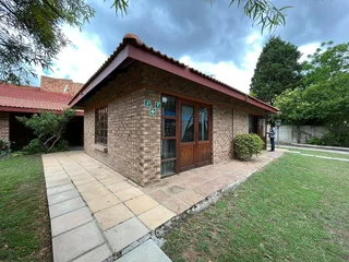 Business Zoned Free Standing House for Sale in Fourways